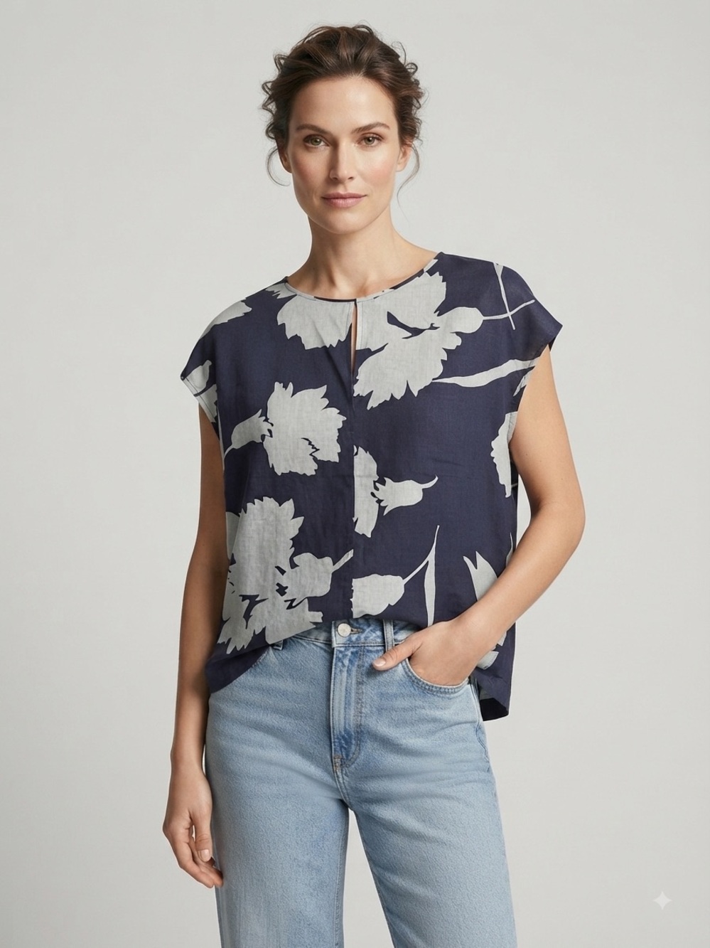 Luisa Cerano Navy Blue Floral Botanical Short Sleeve Tee Shirt Top Sz 10